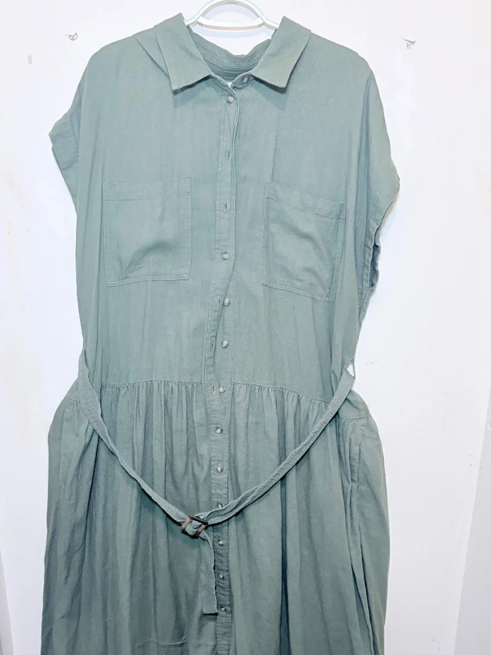 Linen Green Maxi Dress - Picture 1 of 2